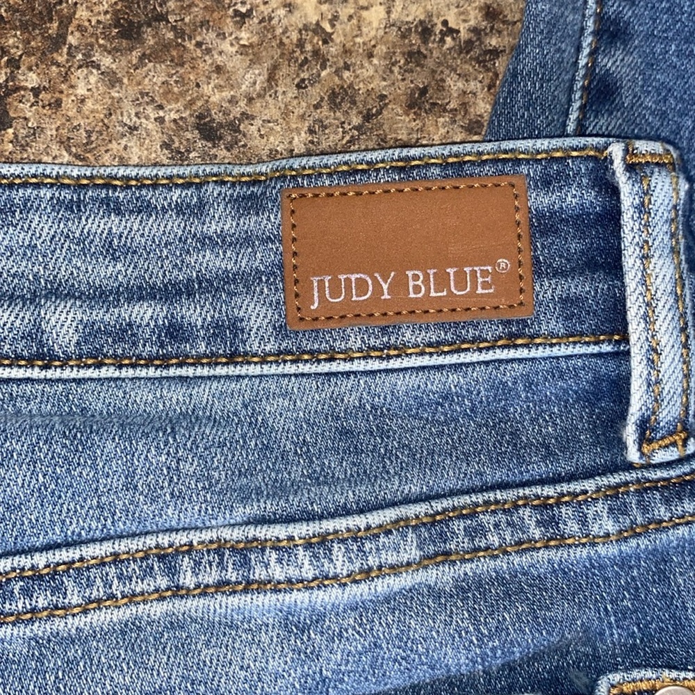 JUDY BLUE Distressed Mid-Rise Women's Blue Jeans - Picture 8 of 13